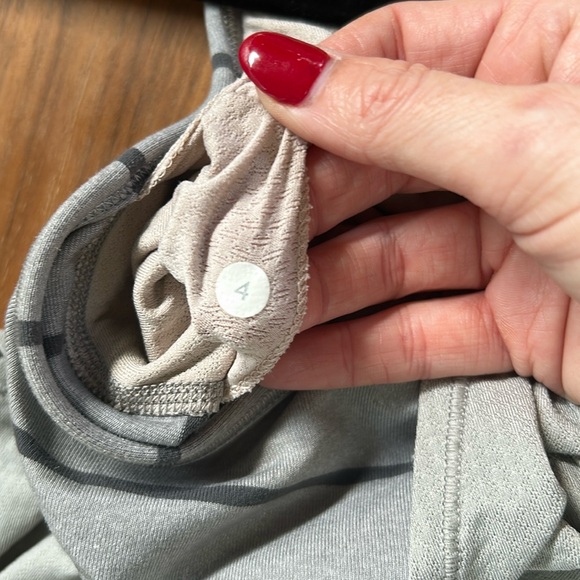 Lululemon No Limits Grey Gray Striped Bra Tank Size 4 EUC - Picture 5 of 5